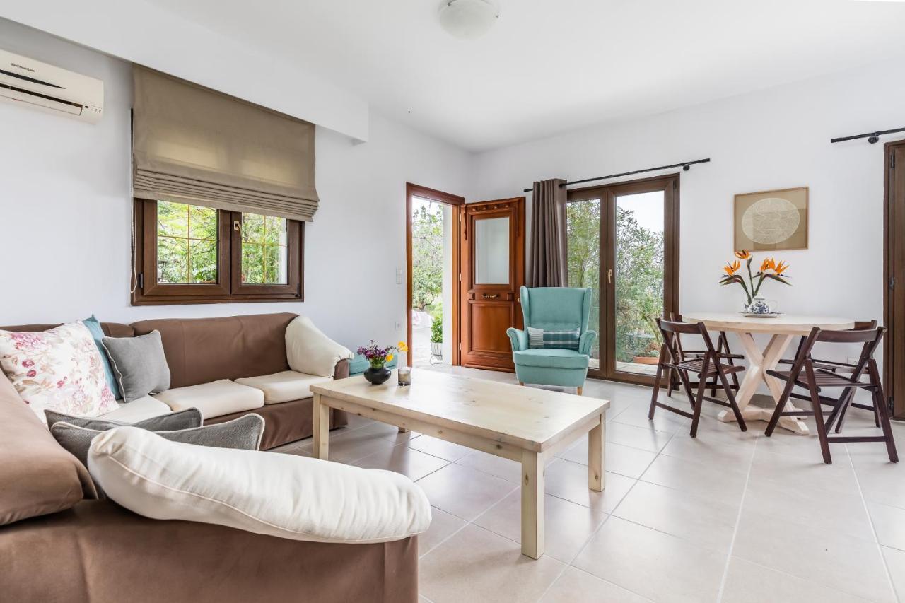 Oikia Guesthouse Stafylos Zewnętrze zdjęcie